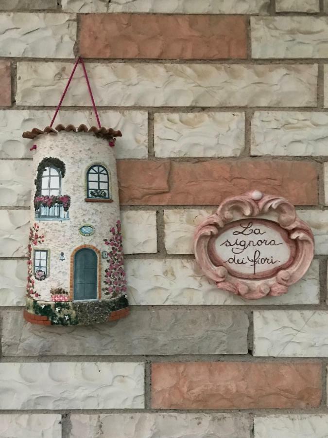 La Signora Dei Fiori Apartment *
